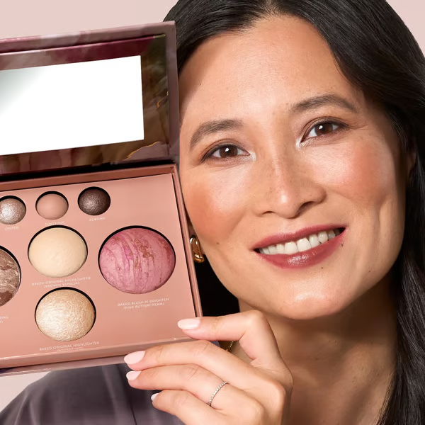 Final 3 Hours: 60% OFF🔥The Best Baked Face Palette Starter Kit (3PC)🥐